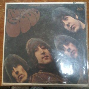 Beatles Rubber Soul vinyl record  ST2442